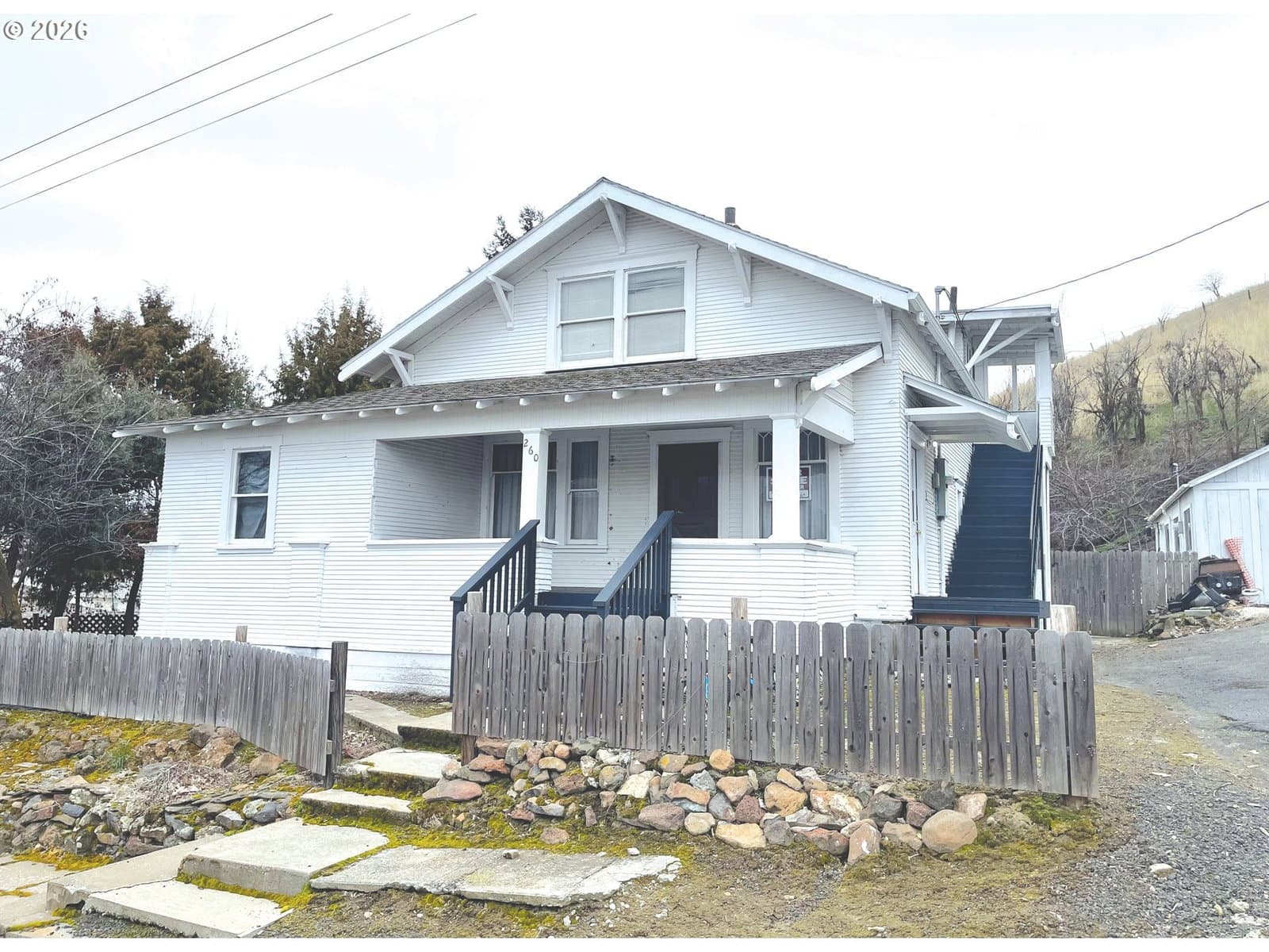 Listing photo 1 of 6