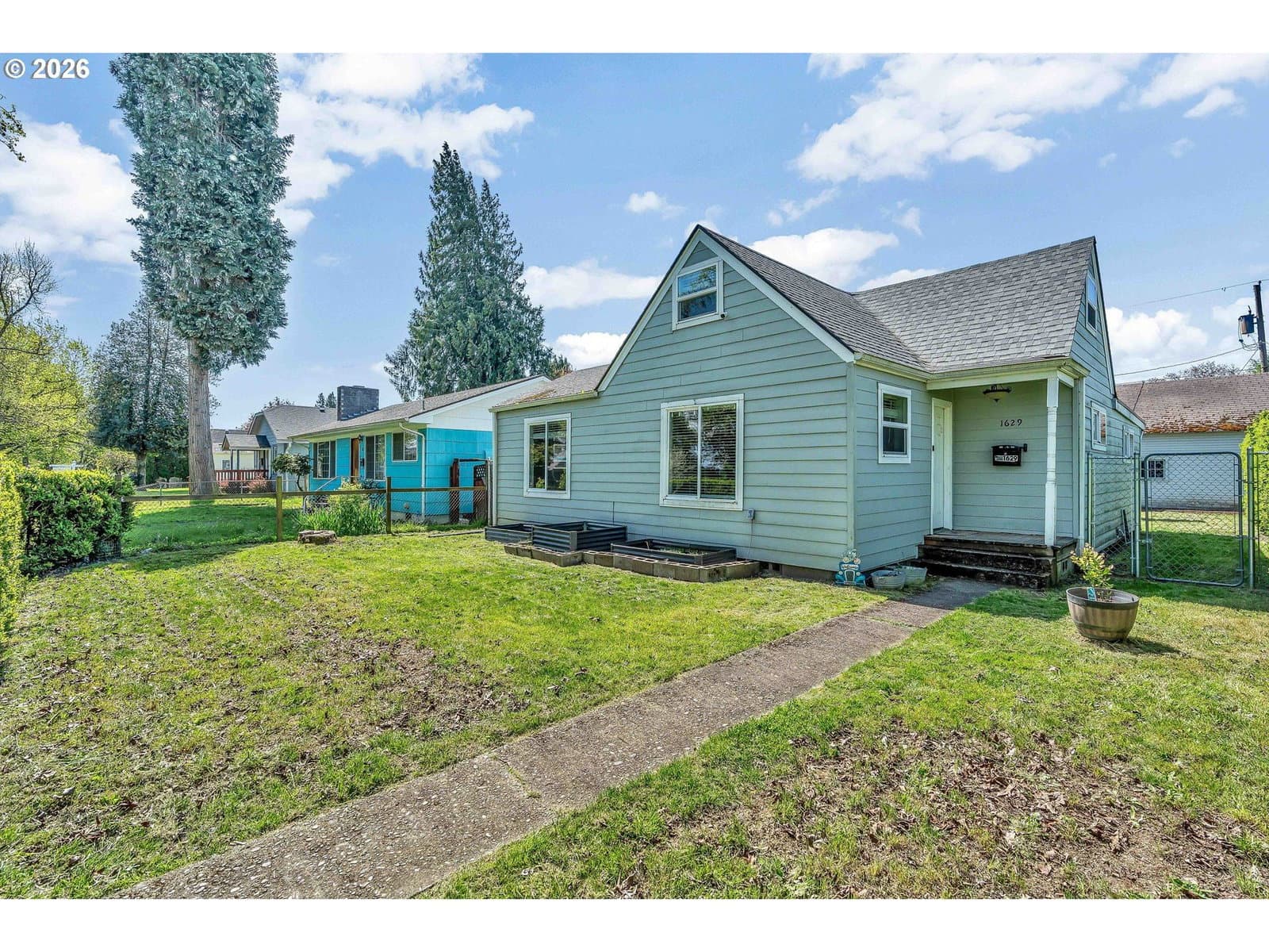 Listing photo 1 of 6