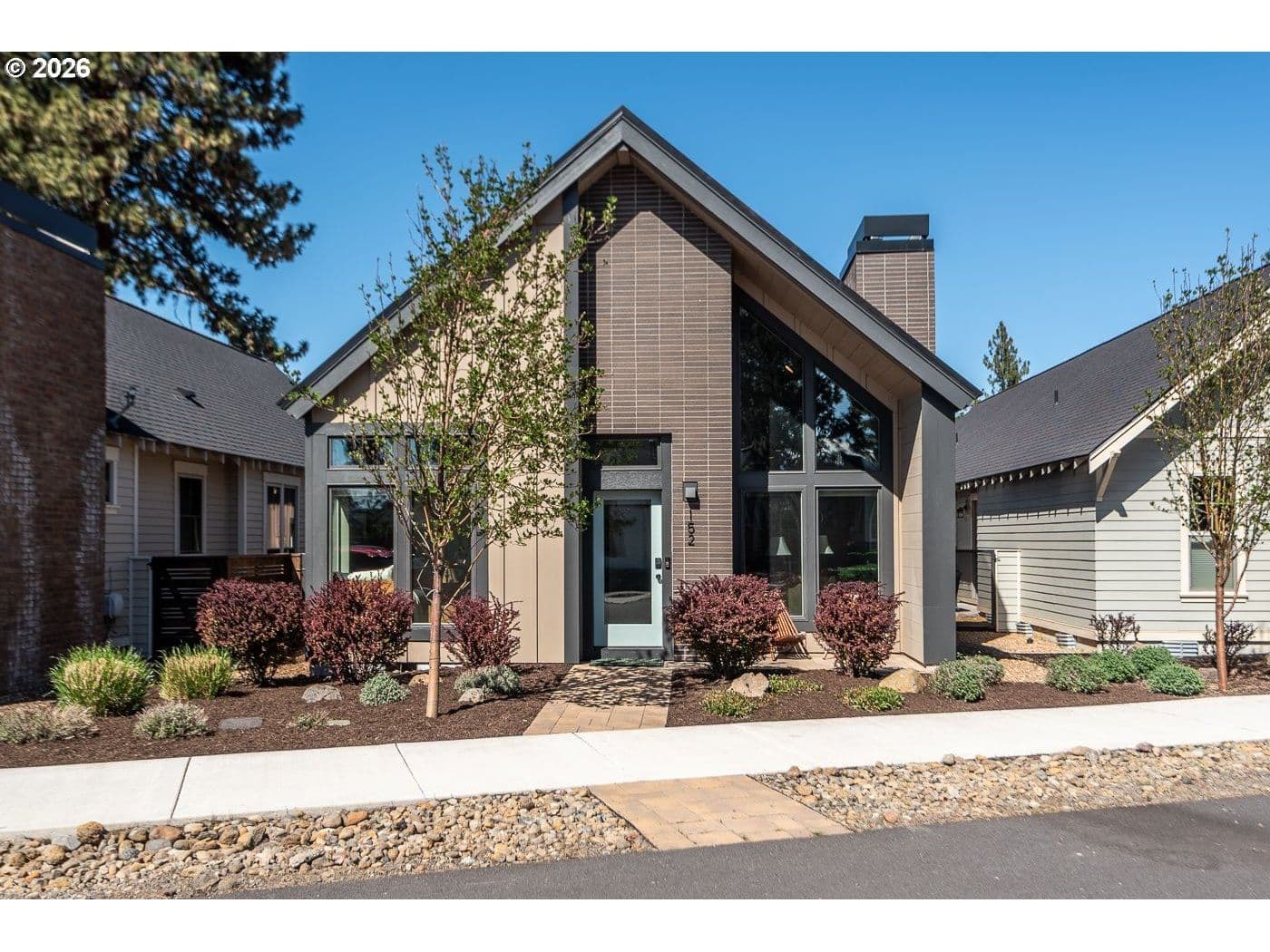 Listing photo 1 of 6