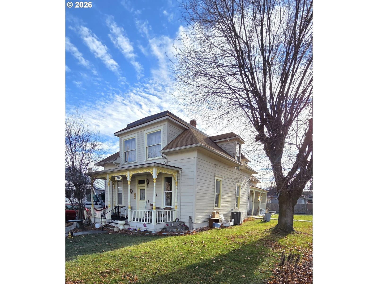 Listing photo 1 of 6