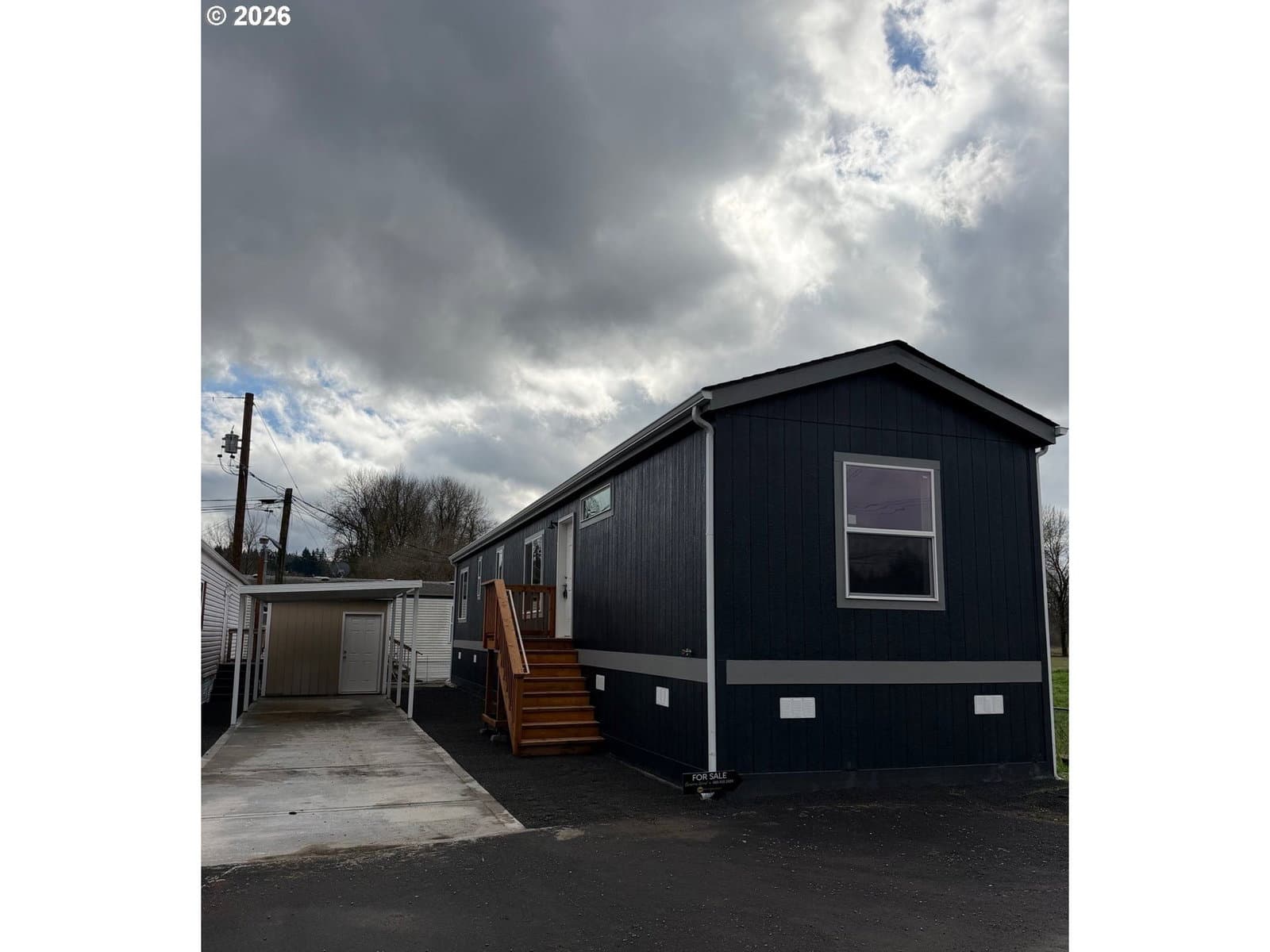 Listing photo 1 of 6