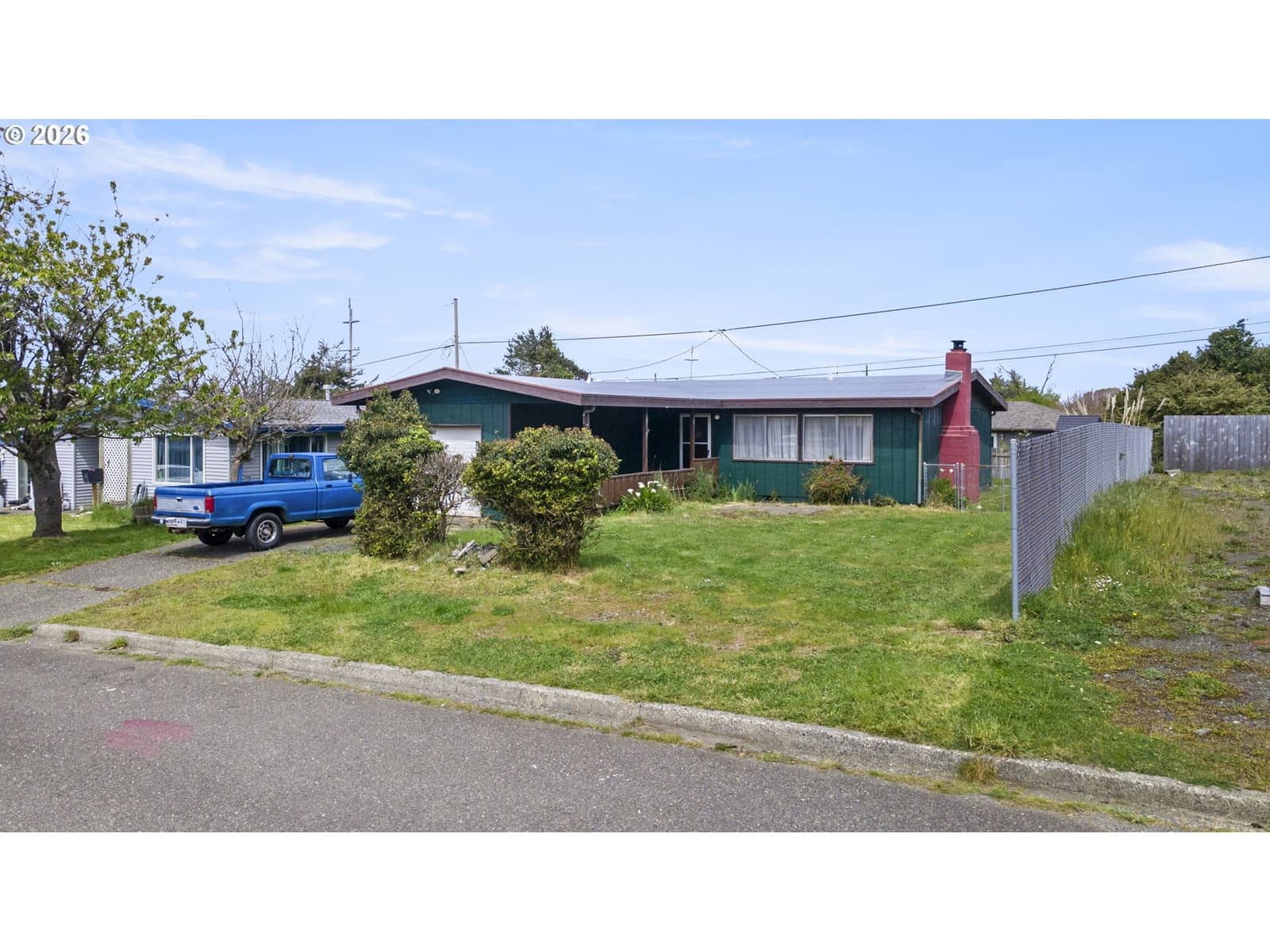 Listing photo 1 of 6