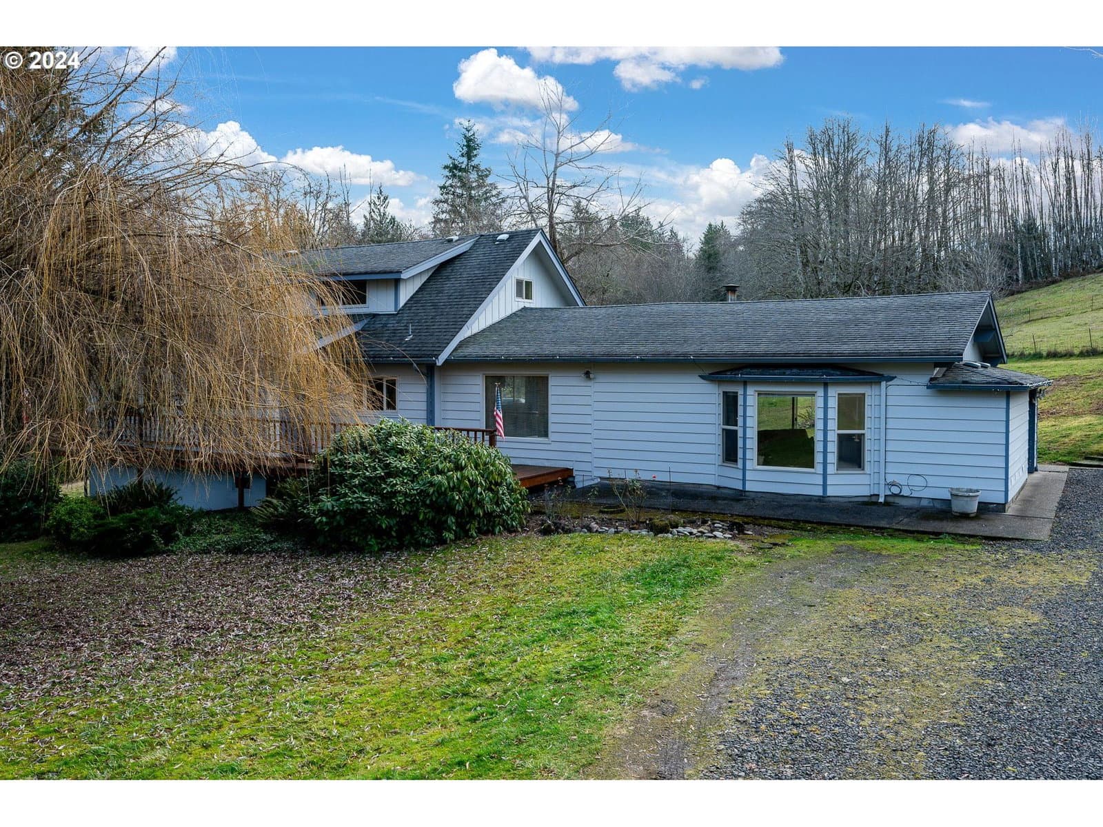 Listing photo 1 of 6