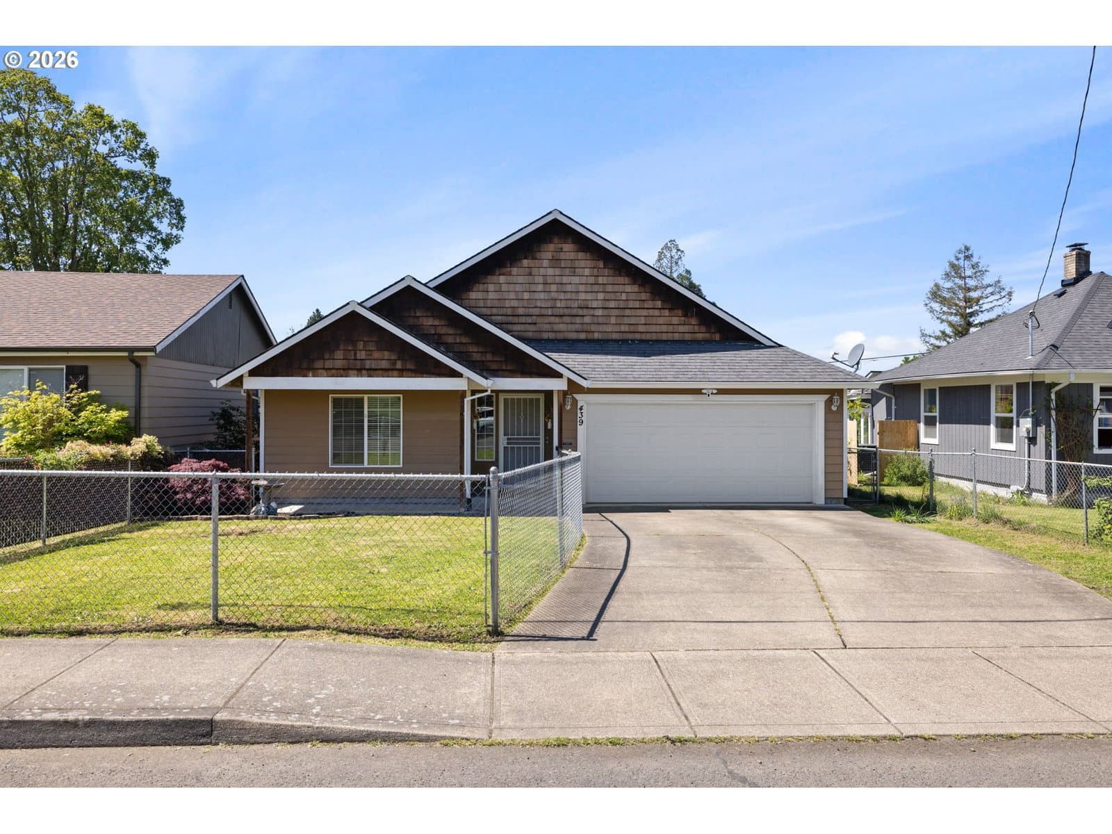 Listing photo 1 of 6