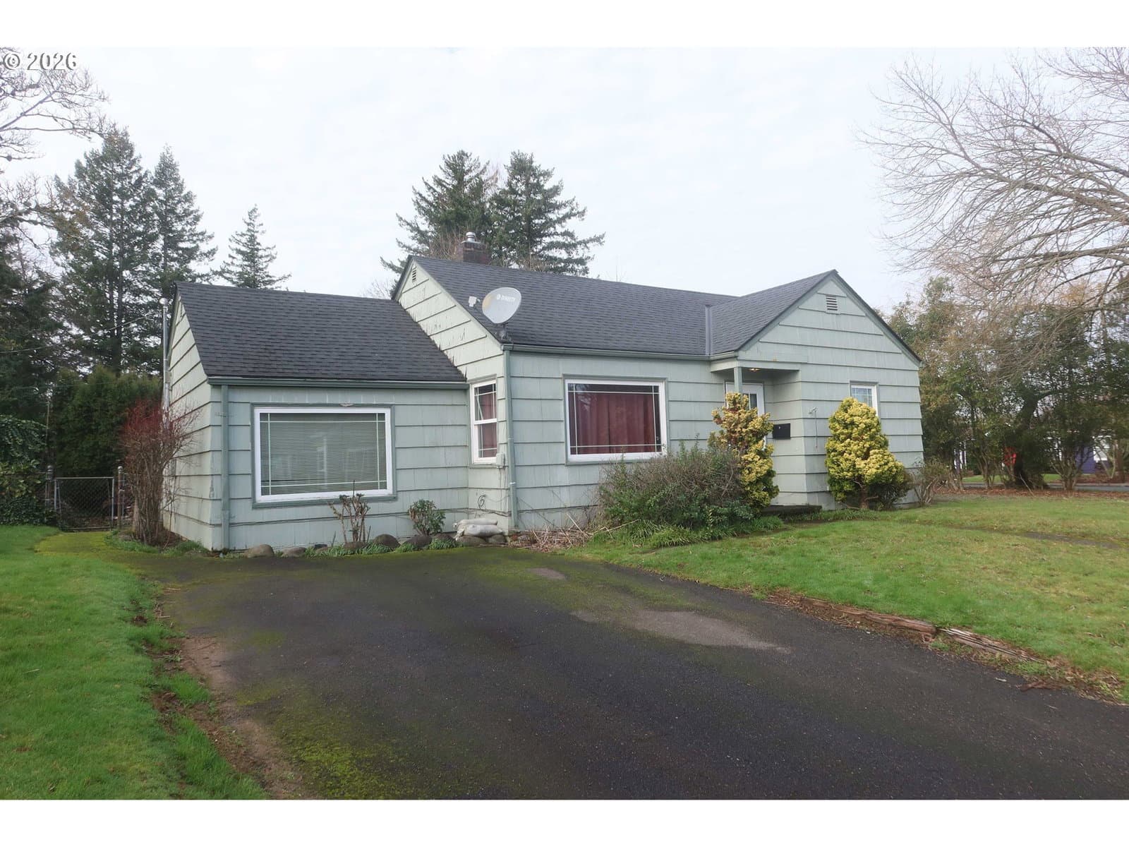 Listing photo 1 of 6