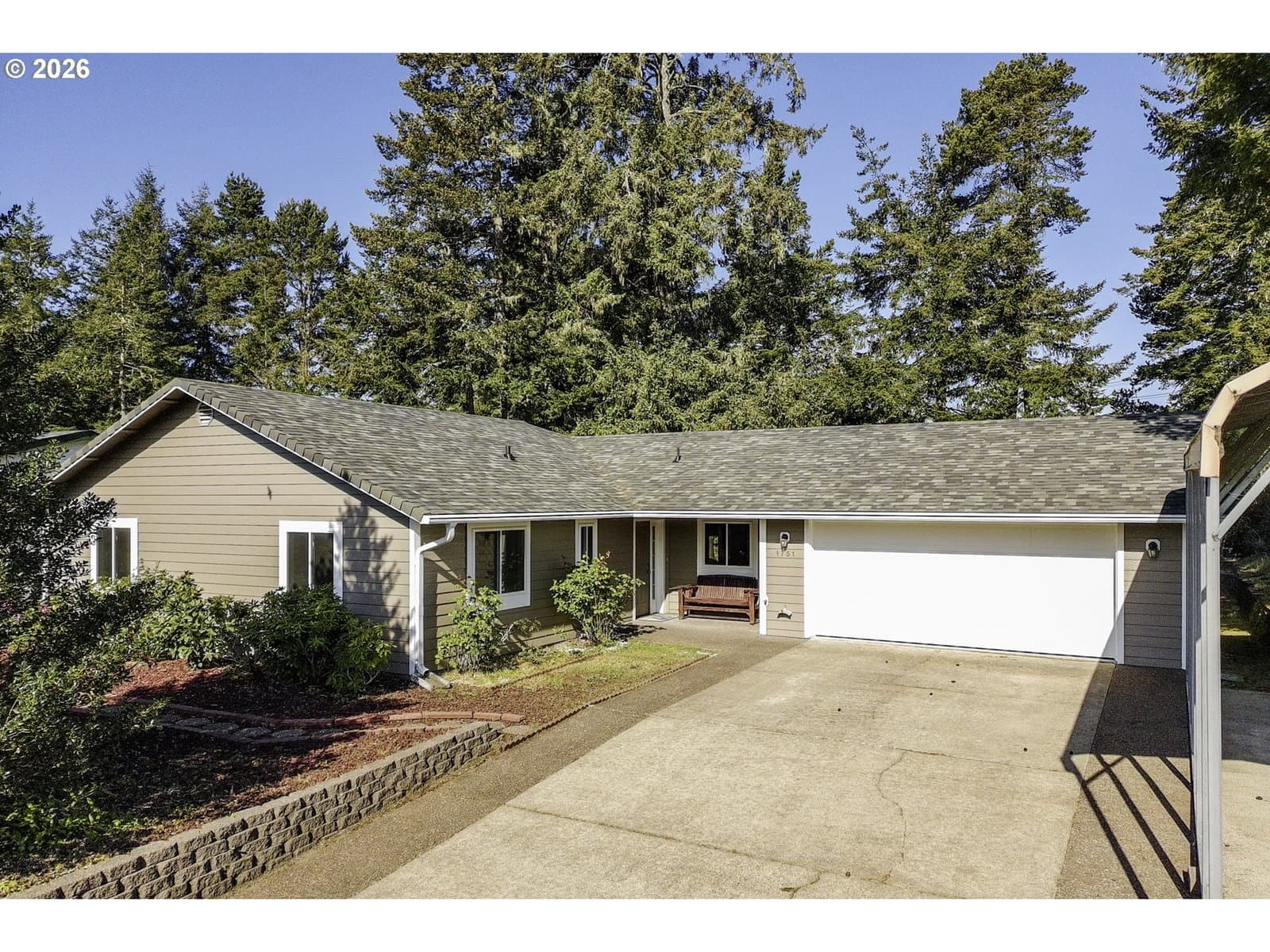 Listing photo 1 of 6