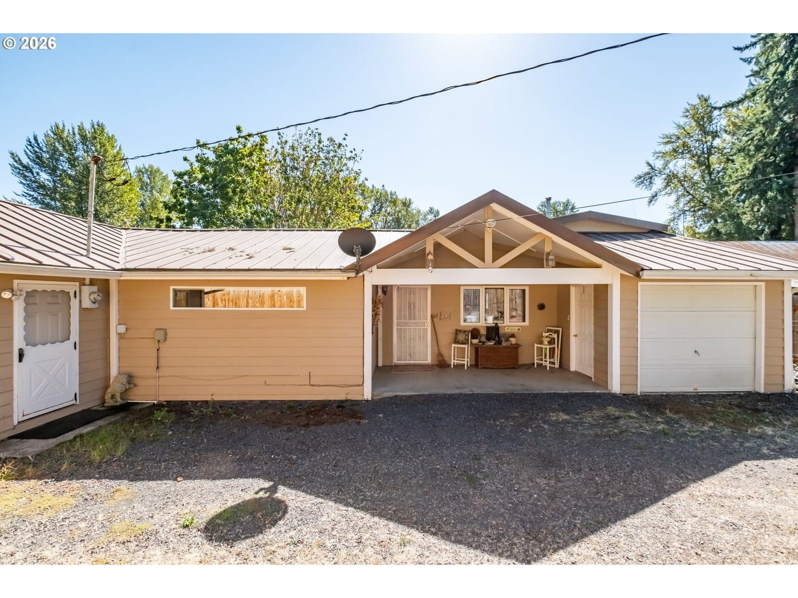 Listing photo 1 of 6