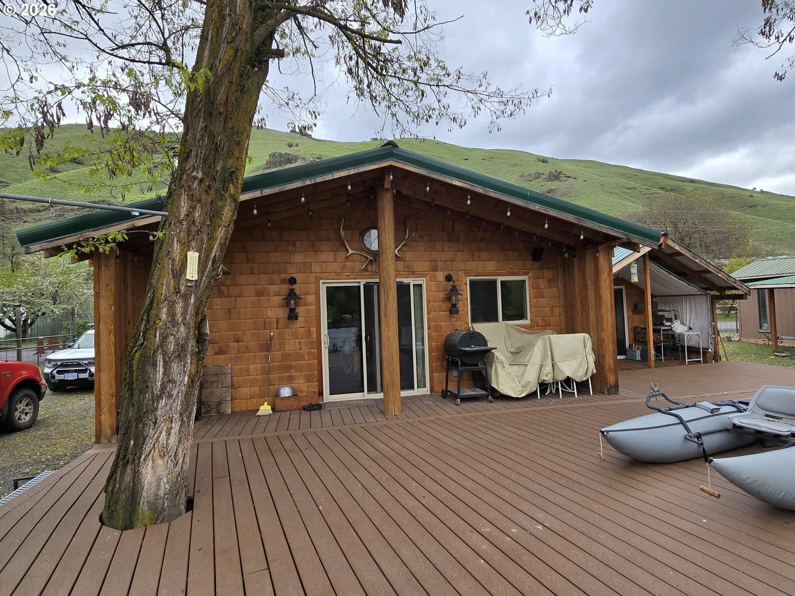 Listing photo 1 of 6
