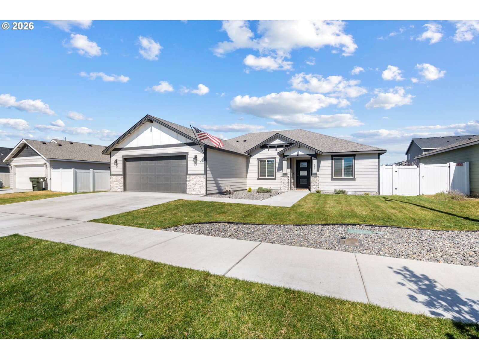Listing photo 1 of 6