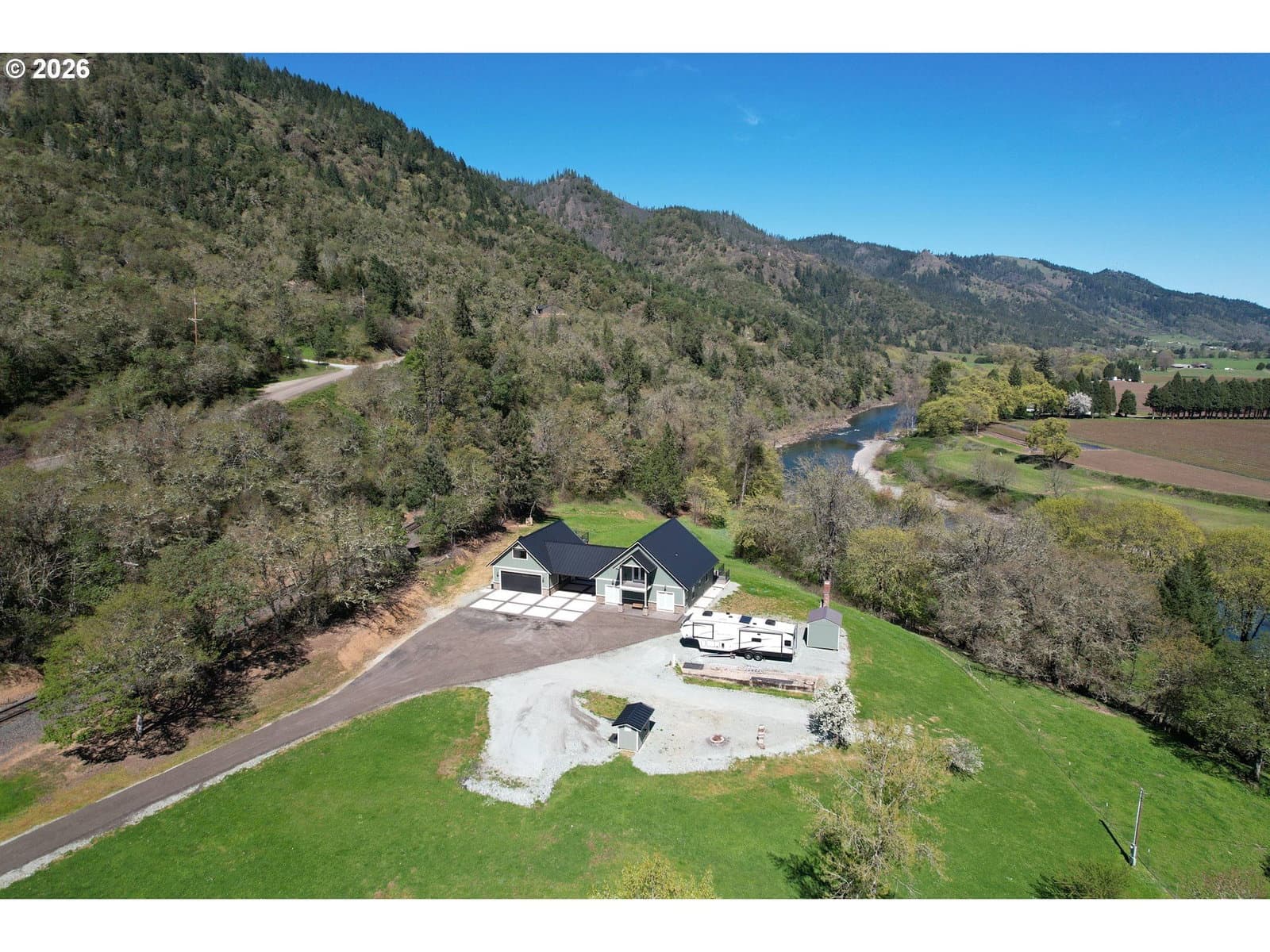 Listing photo 1 of 6