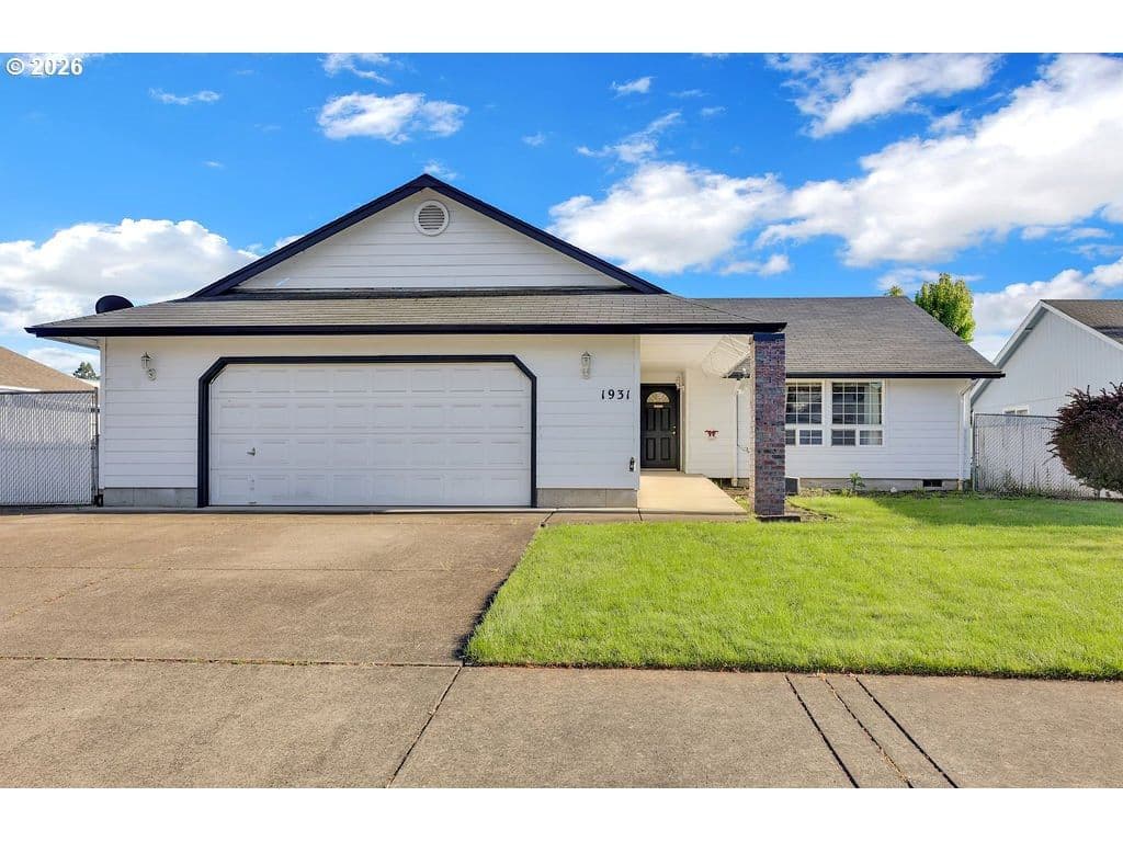 Listing photo 1 of 6