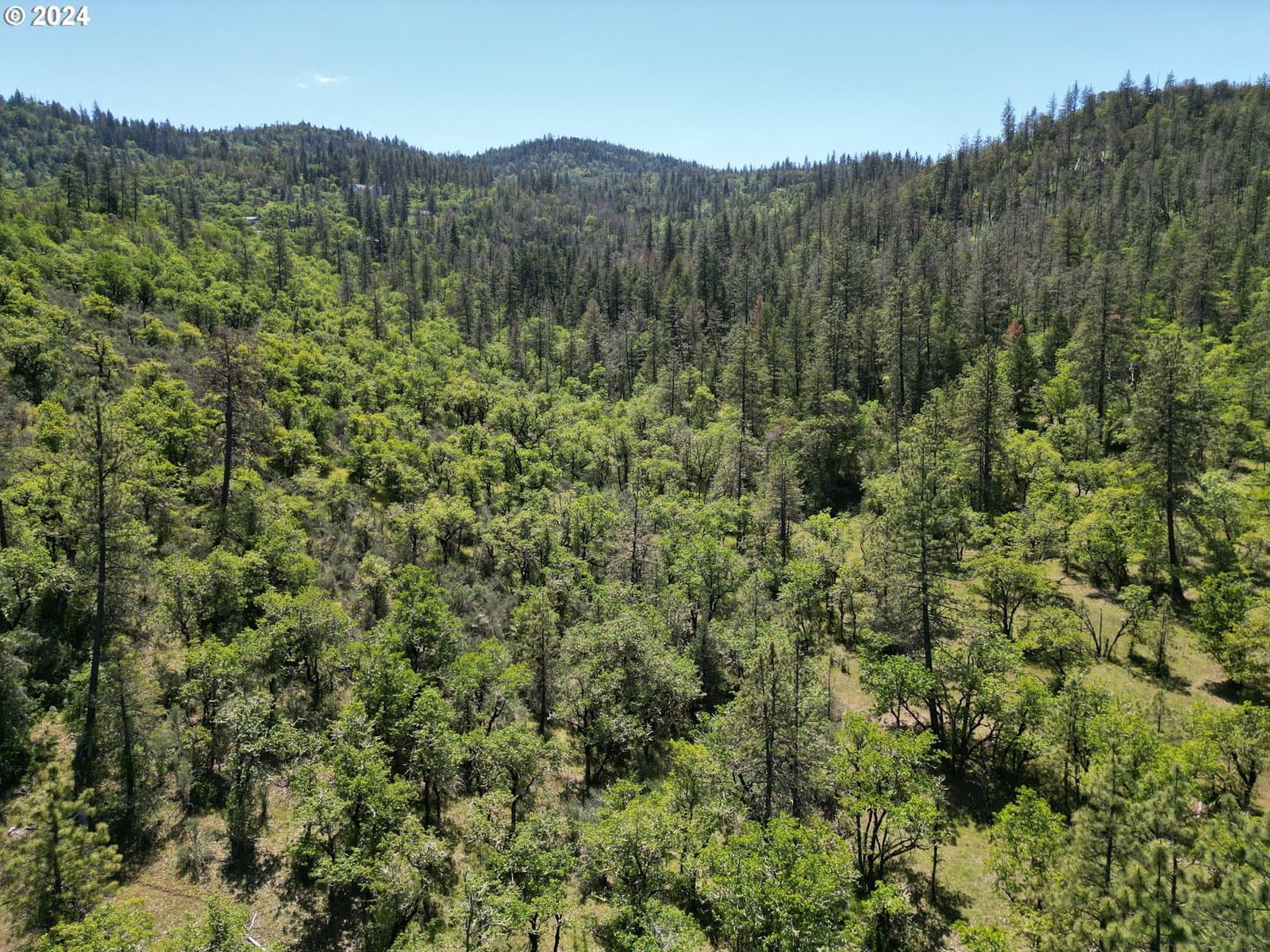 Listing photo 1 of 6
