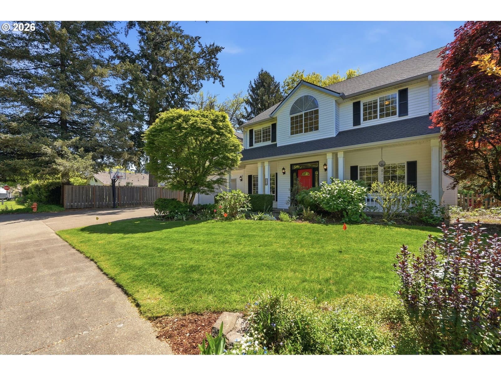 Listing photo 1 of 6