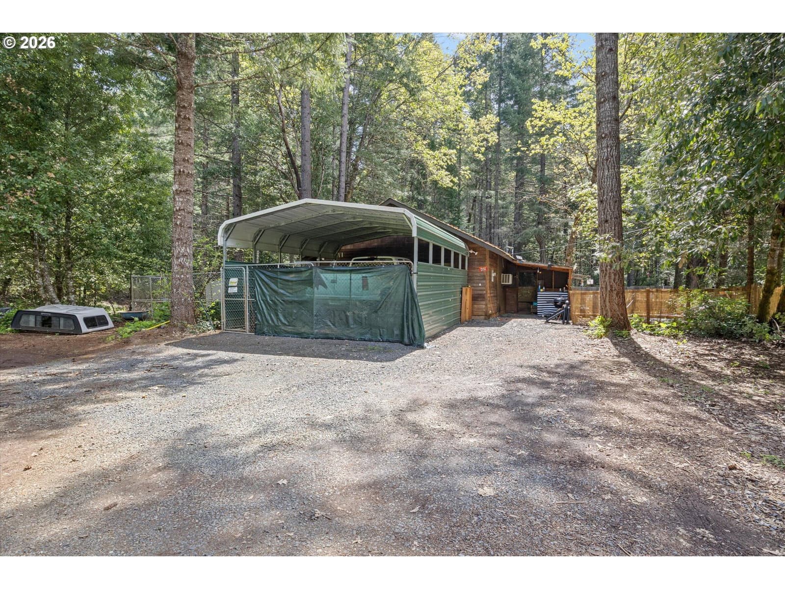 Listing photo 1 of 6