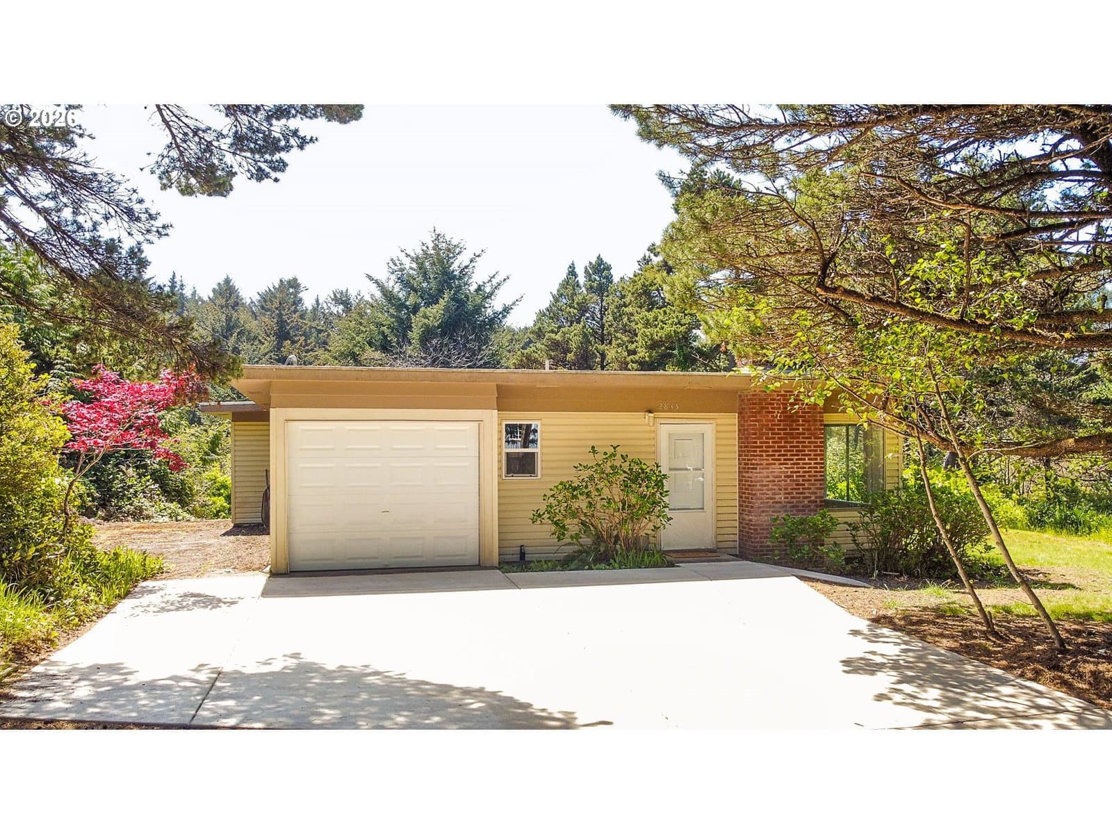 Listing photo 1 of 6