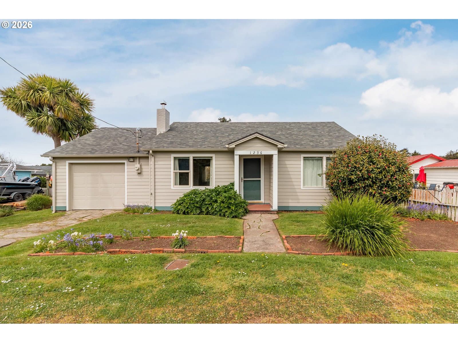 Listing photo 1 of 6