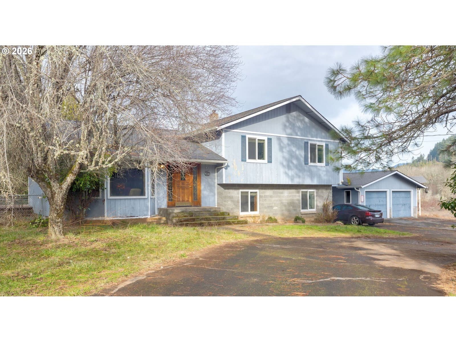 Listing photo 1 of 6