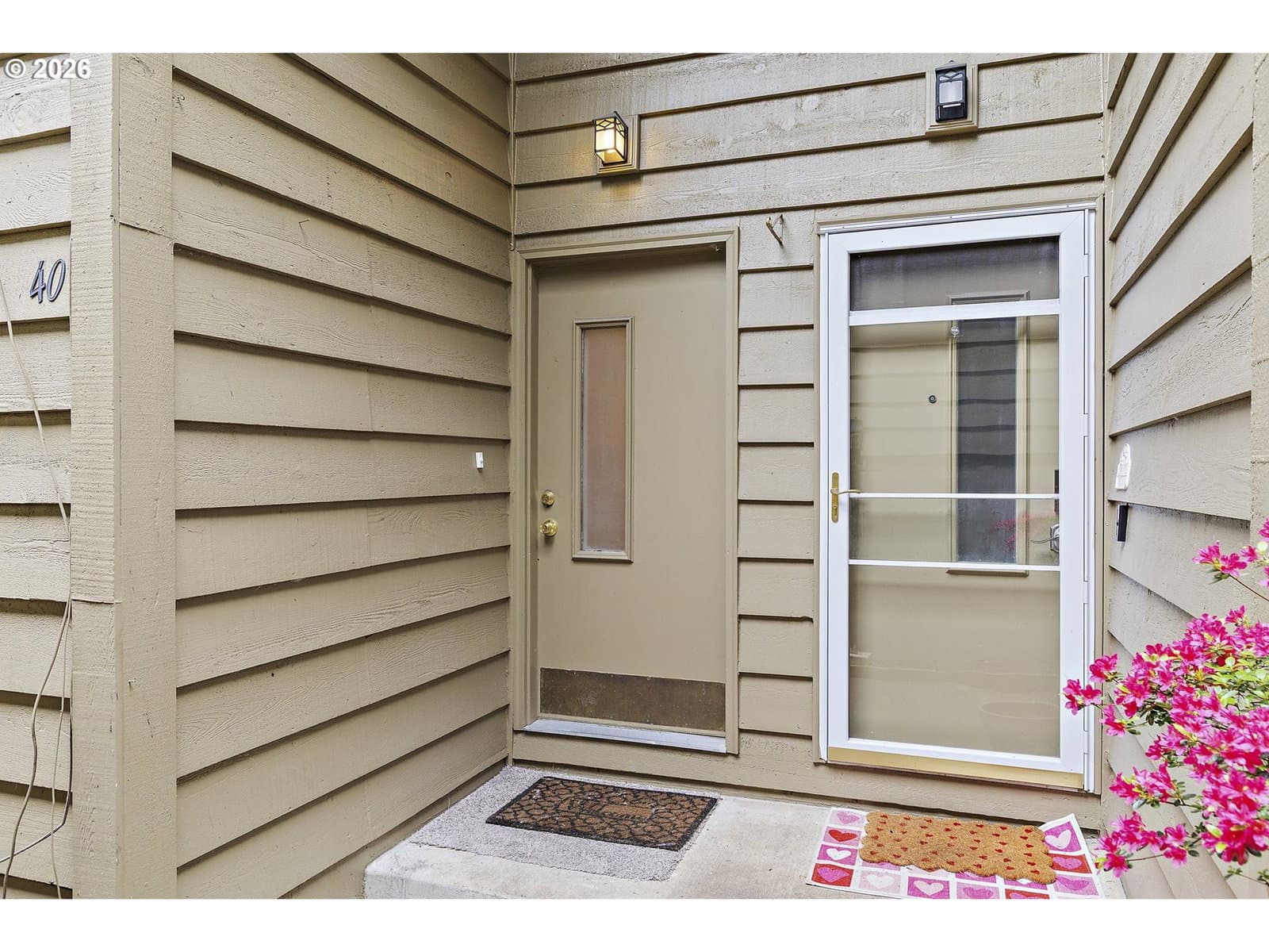 Listing photo 1 of 6