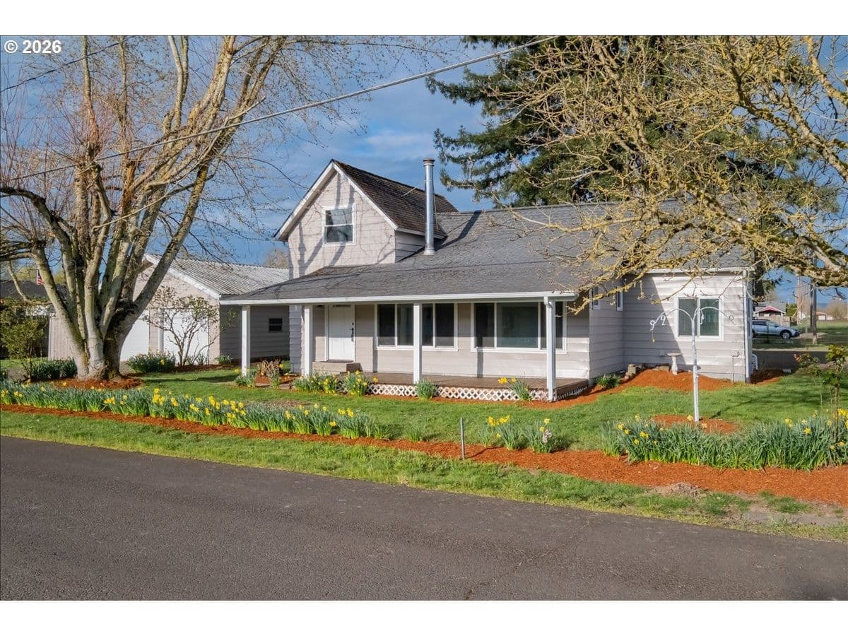 Listing photo 1 of 6