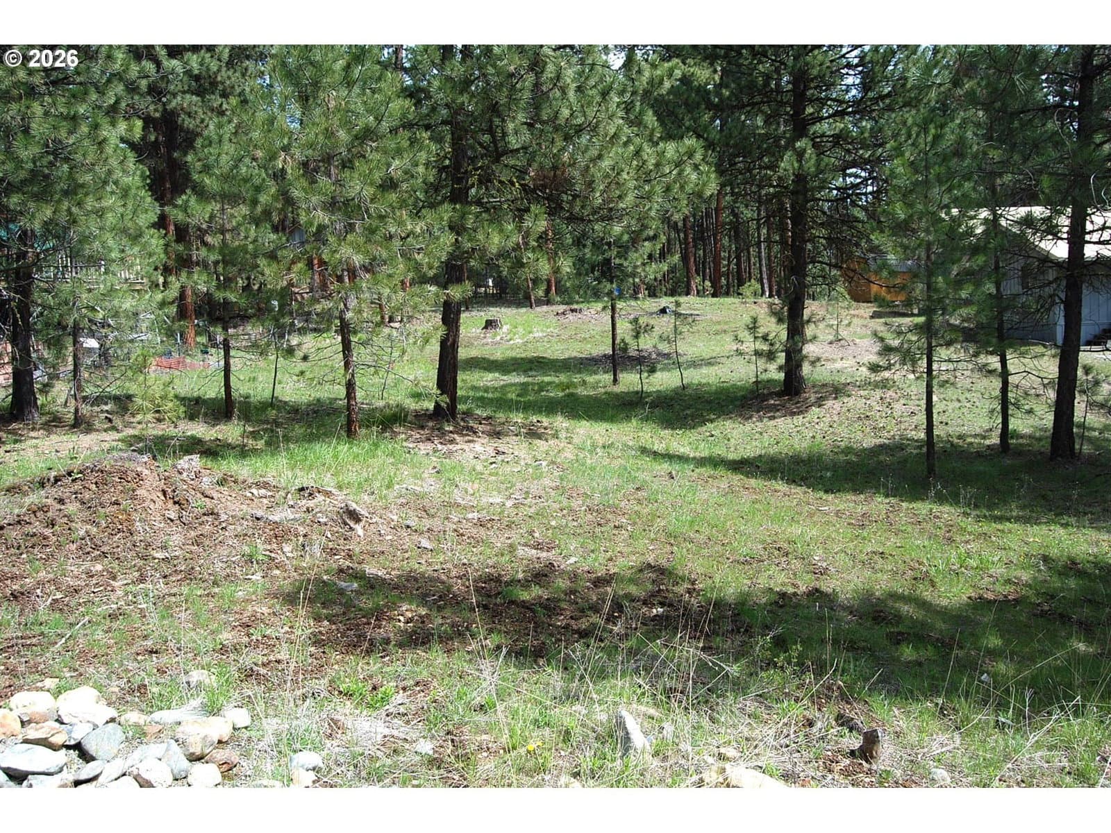 Listing photo 1 of 3