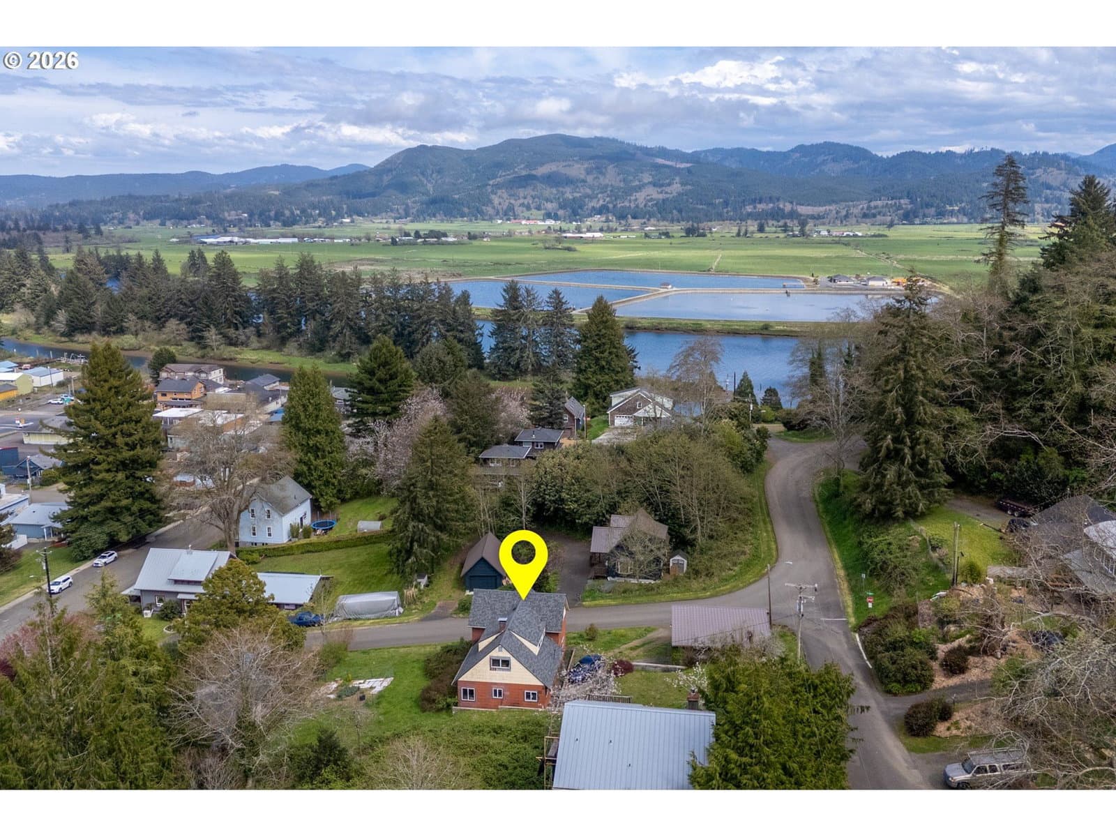 Listing photo 1 of 6