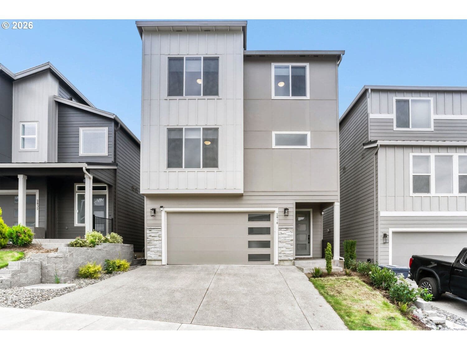 Listing photo 1 of 6