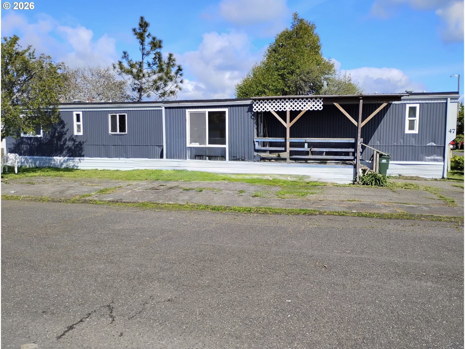 Listing photo 1 of 6