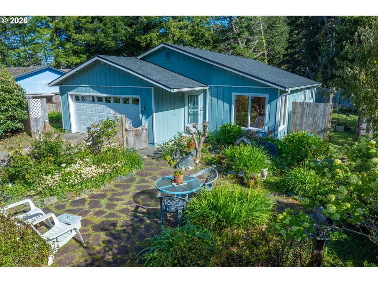 Listing photo 1 of 6