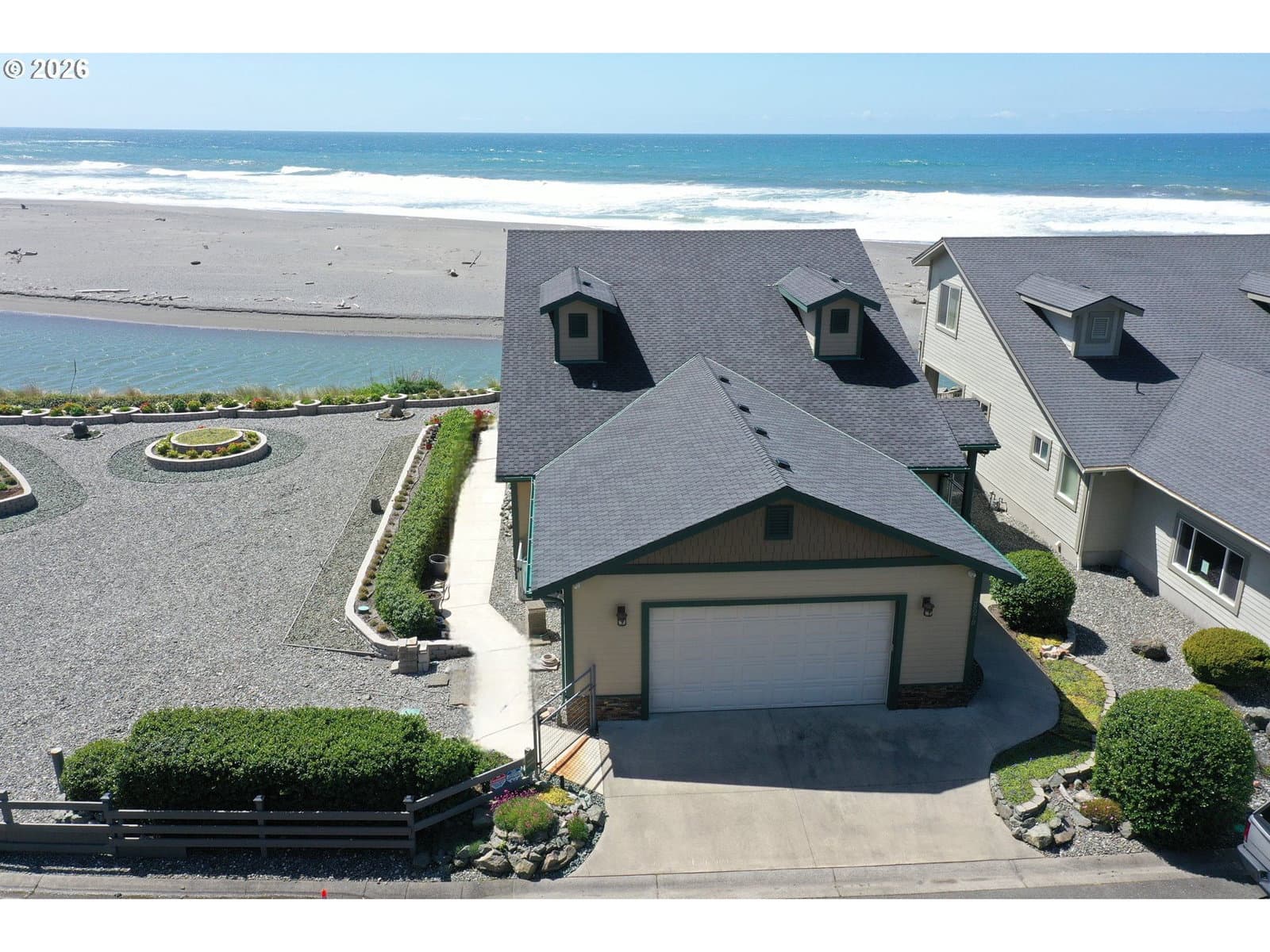 Listing photo 1 of 6