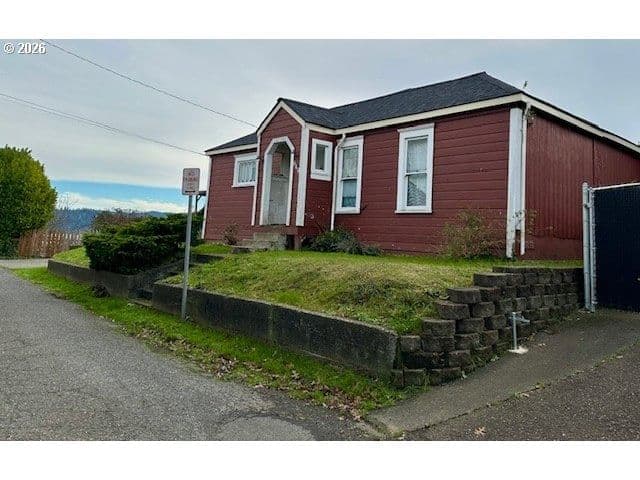 Listing photo 1 of 6