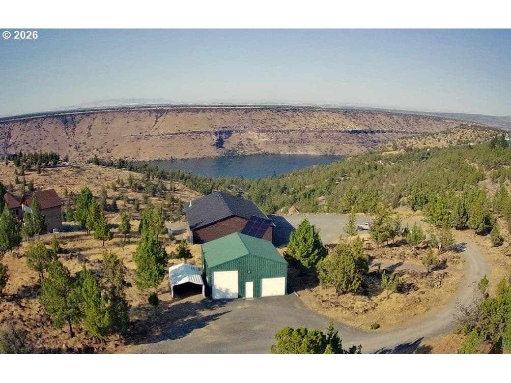 Listing photo 1 of 6
