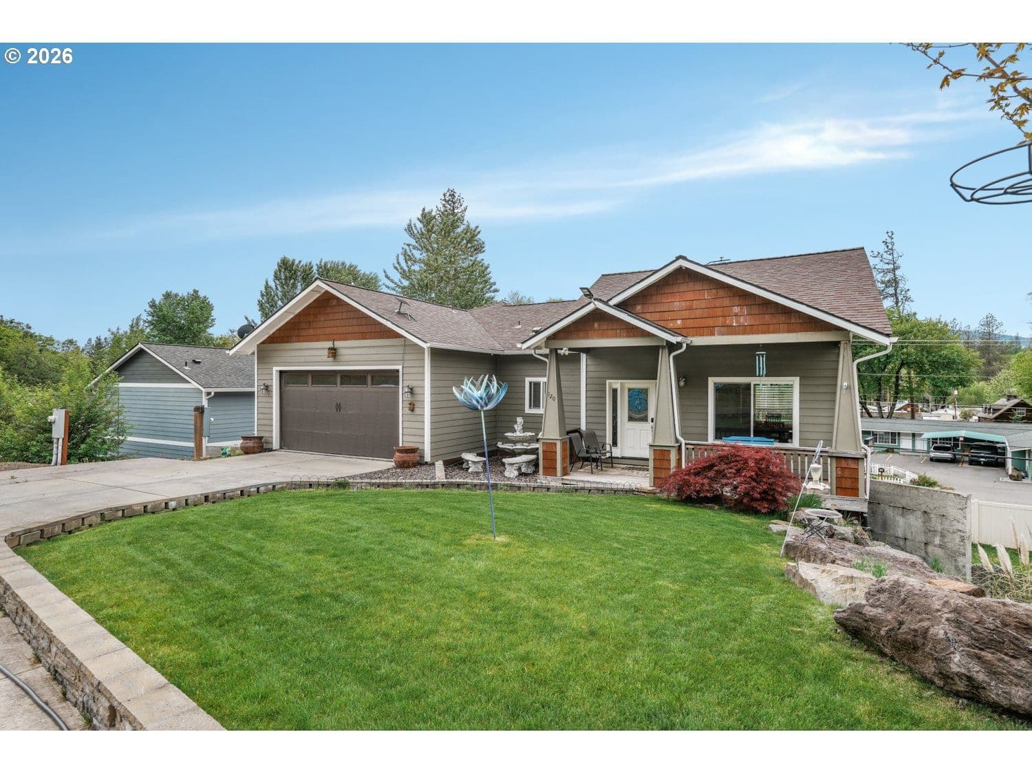 Listing photo 1 of 6