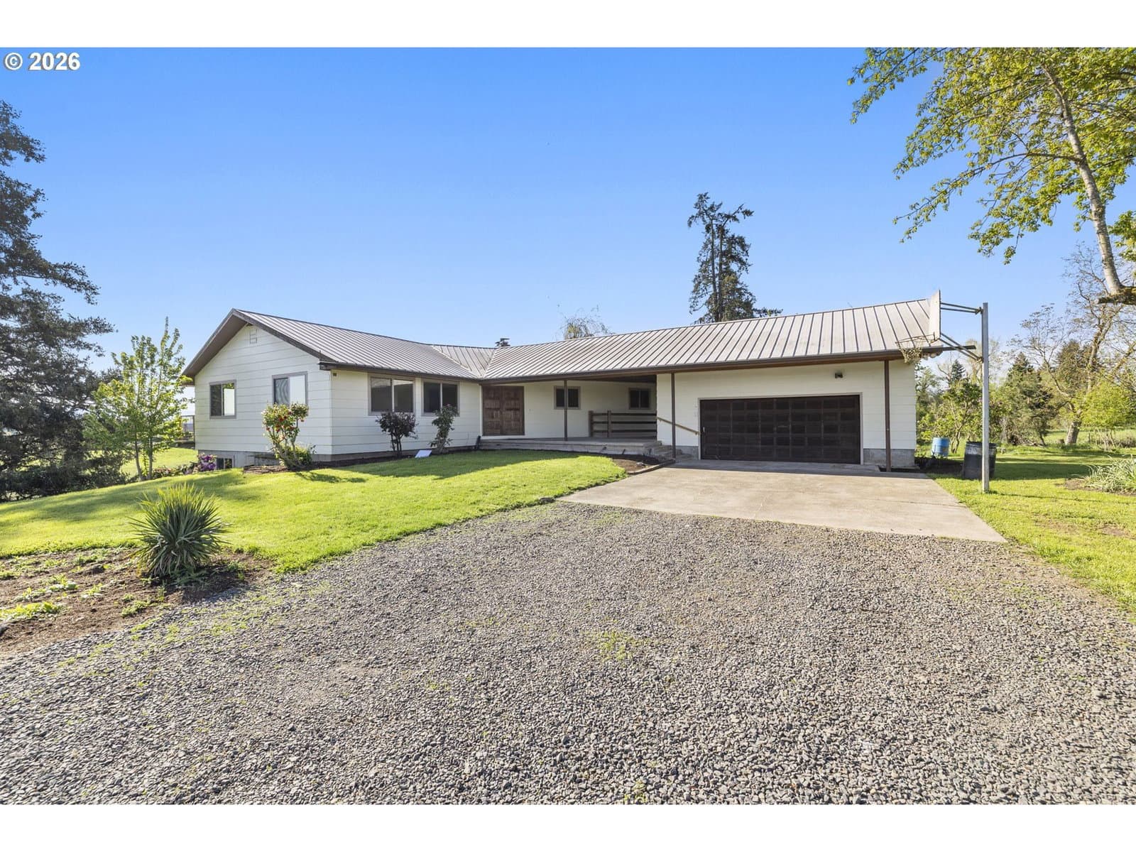 Listing photo 1 of 6