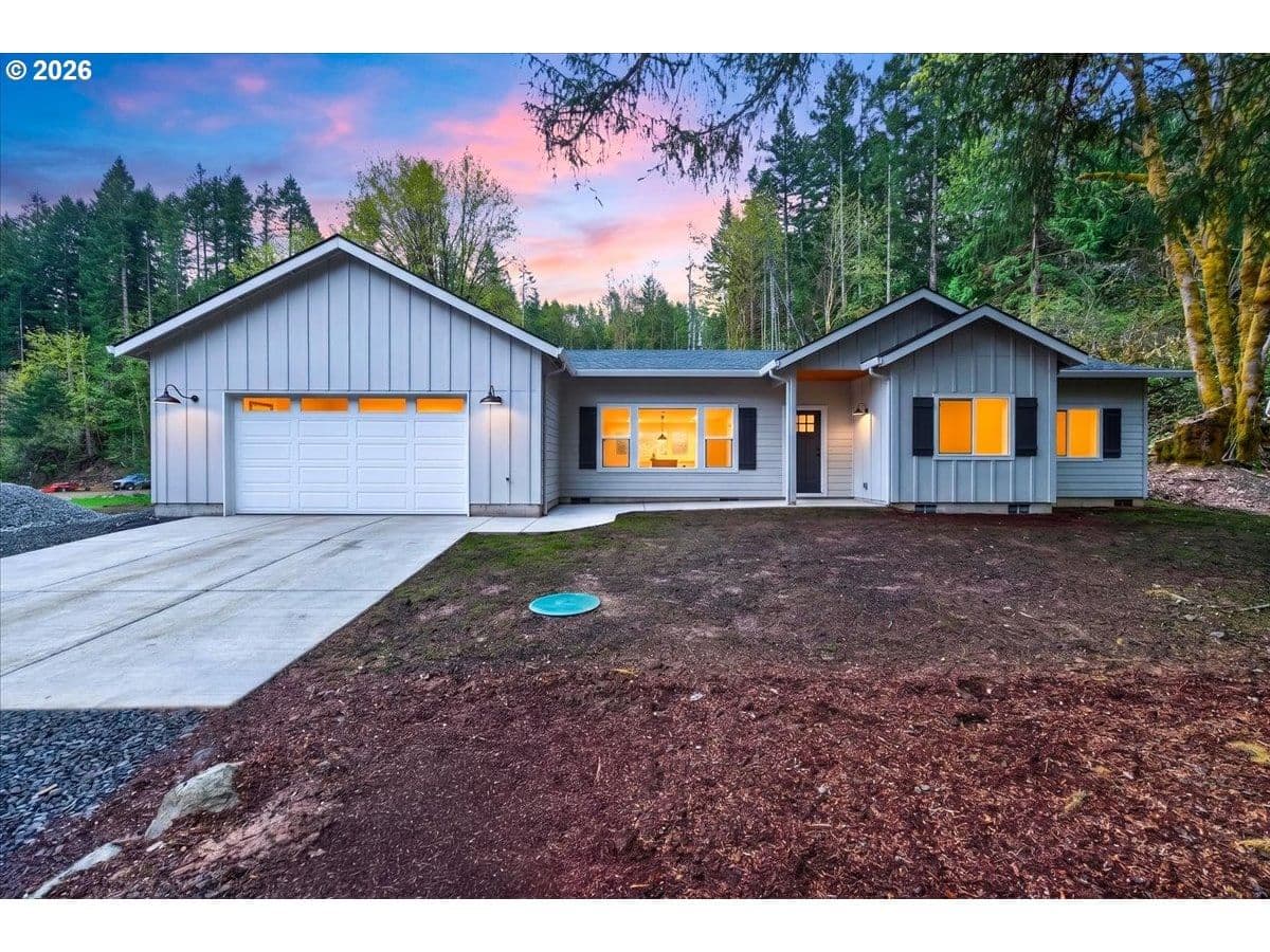 Listing photo 1 of 6