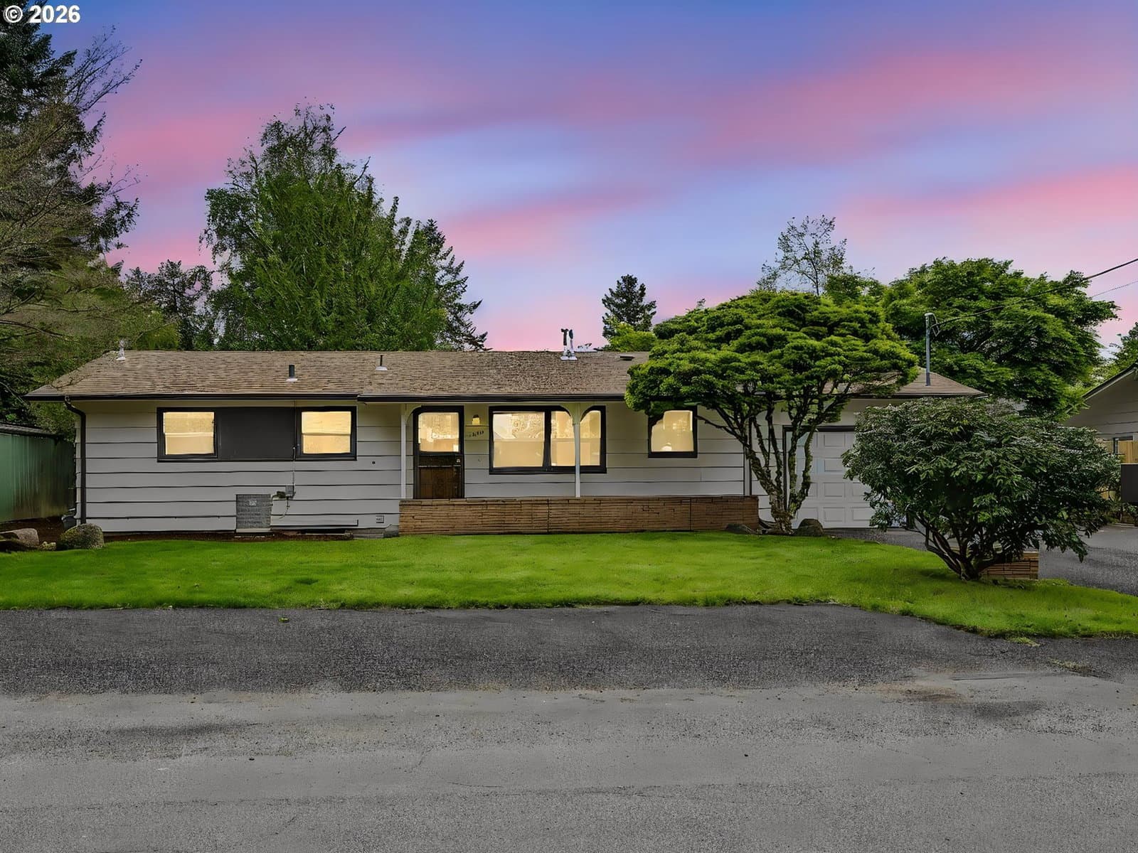 Listing photo 1 of 6