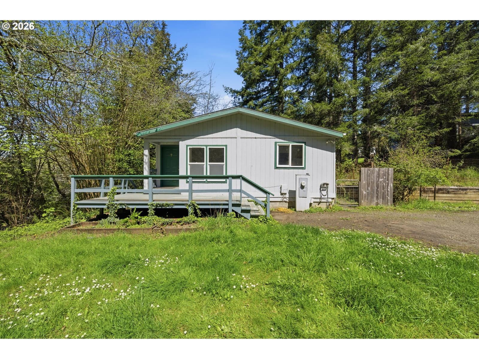 Listing photo 1 of 6
