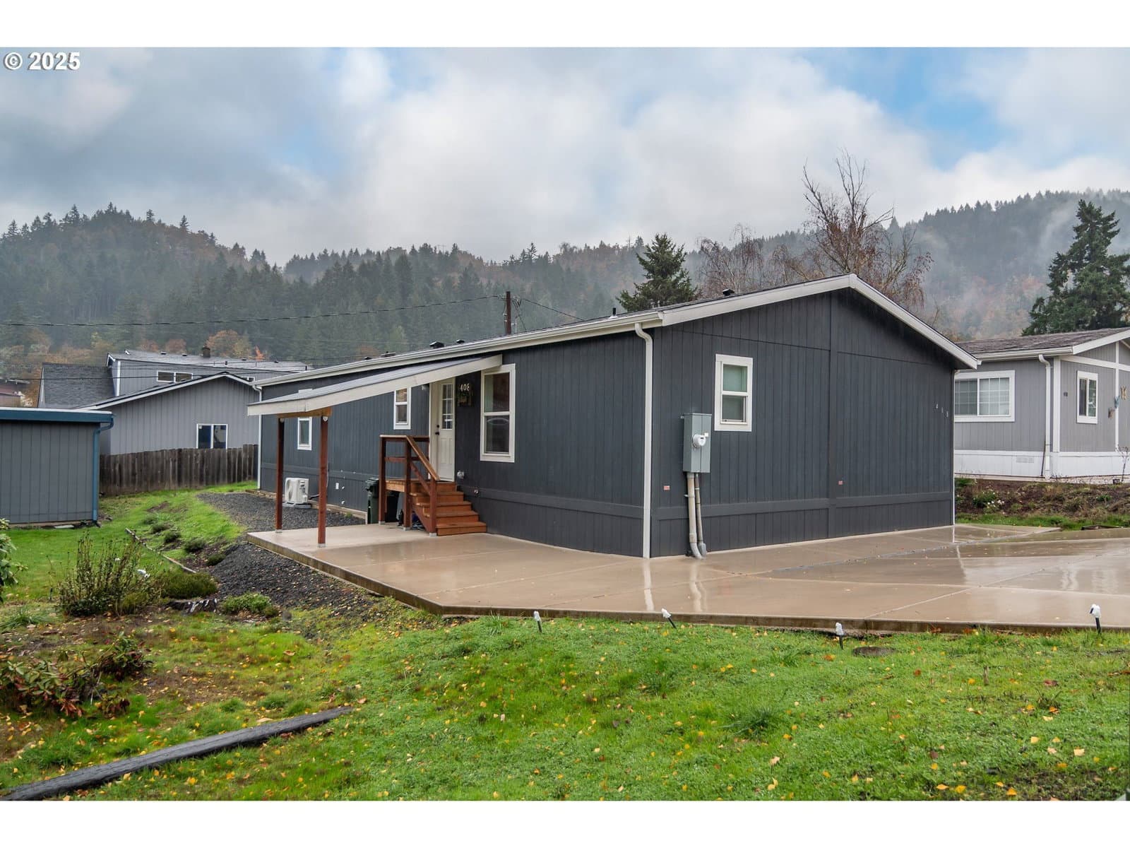 Listing photo 1 of 6