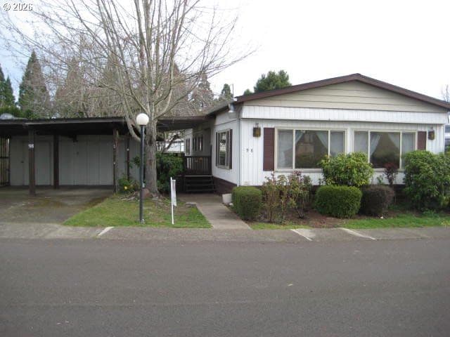 Listing photo 1 of 6