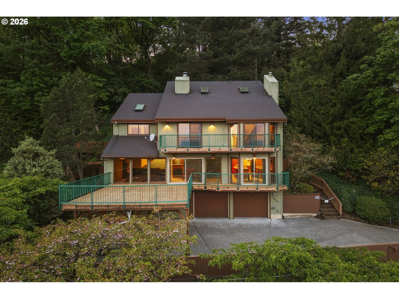 Listing photo 1 of 6