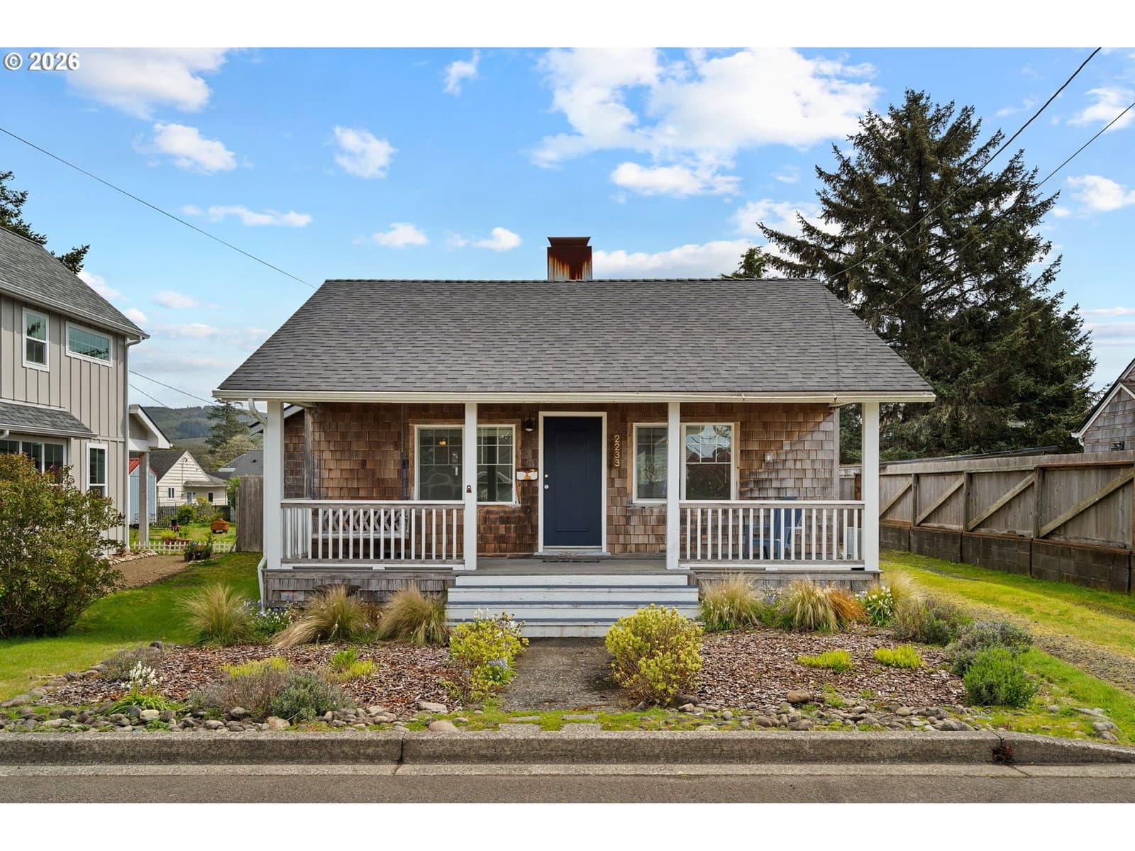 Listing photo 1 of 6