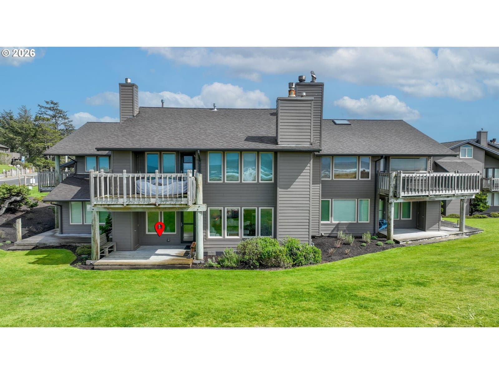 Listing photo 1 of 6