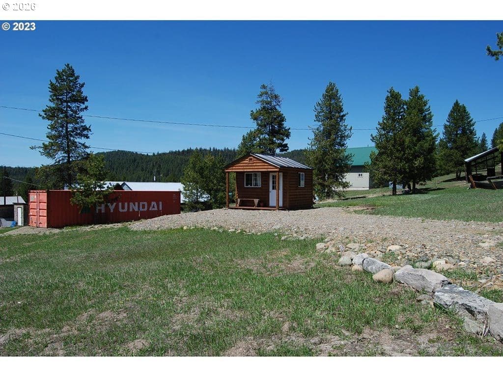 Listing photo 1 of 6