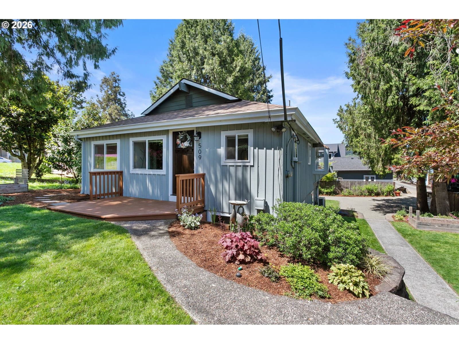 Listing photo 1 of 6