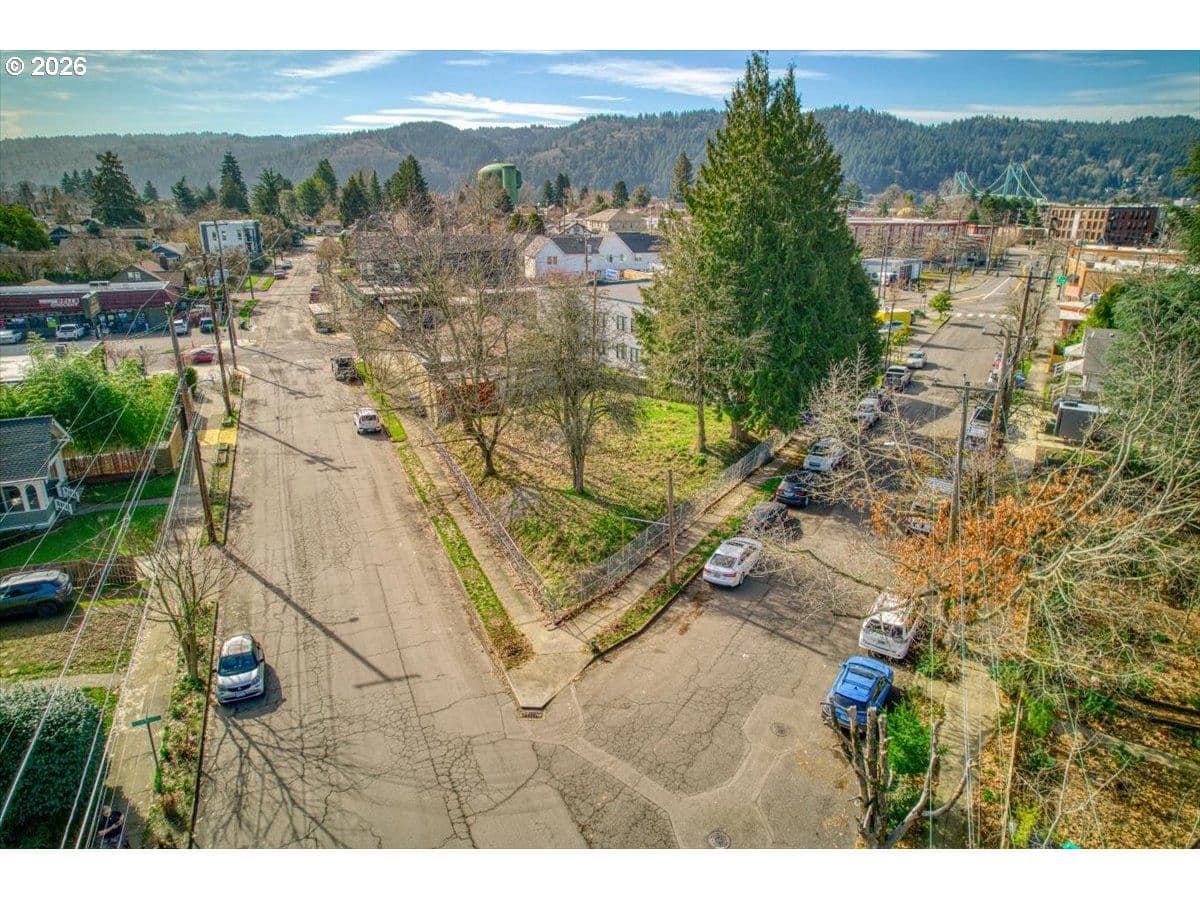 Listing photo 1 of 6