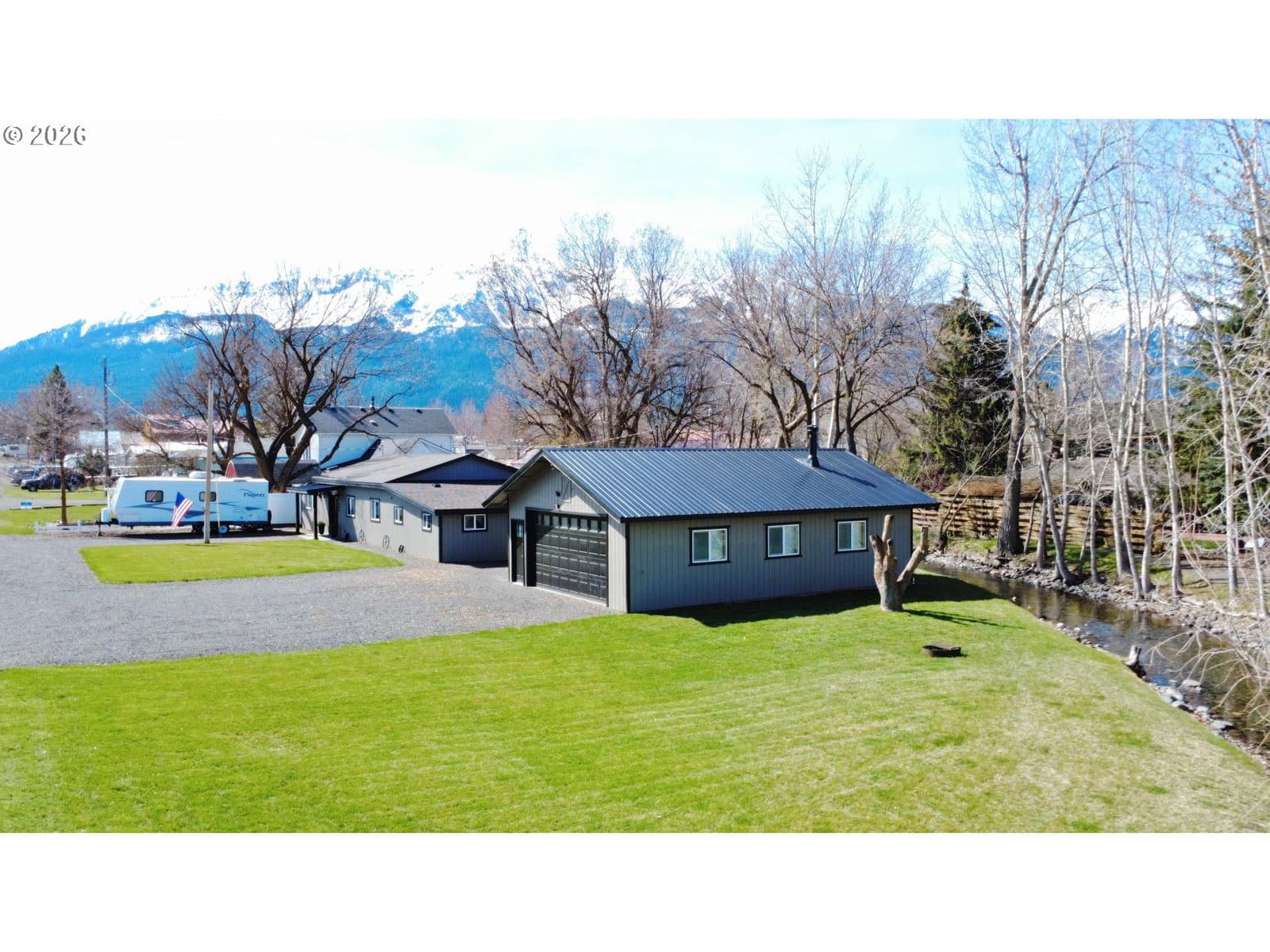 Listing photo 1 of 6