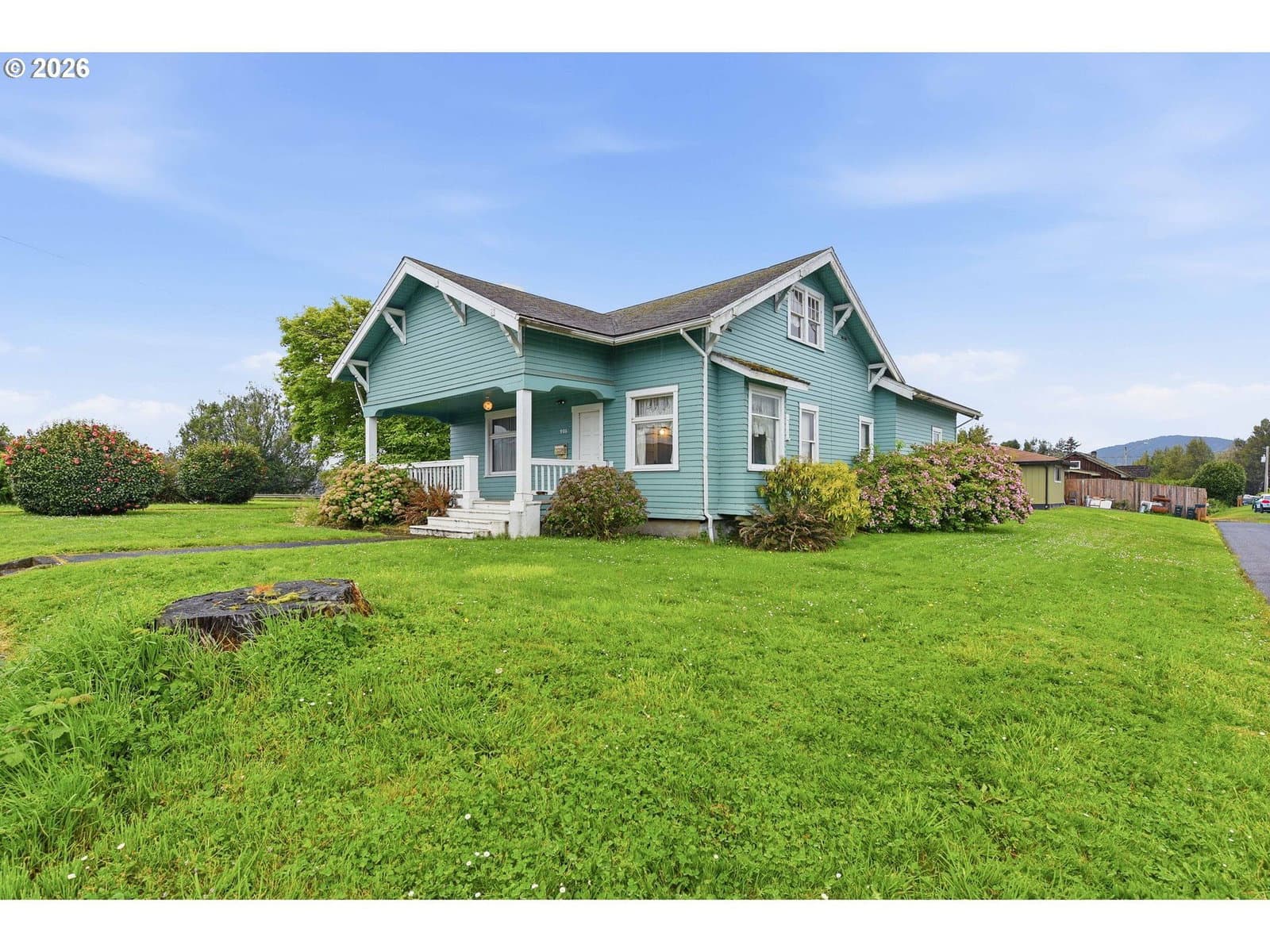 Listing photo 1 of 6
