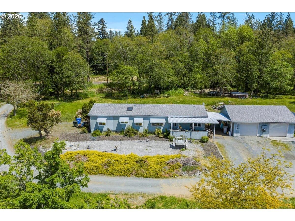 Listing photo 1 of 6
