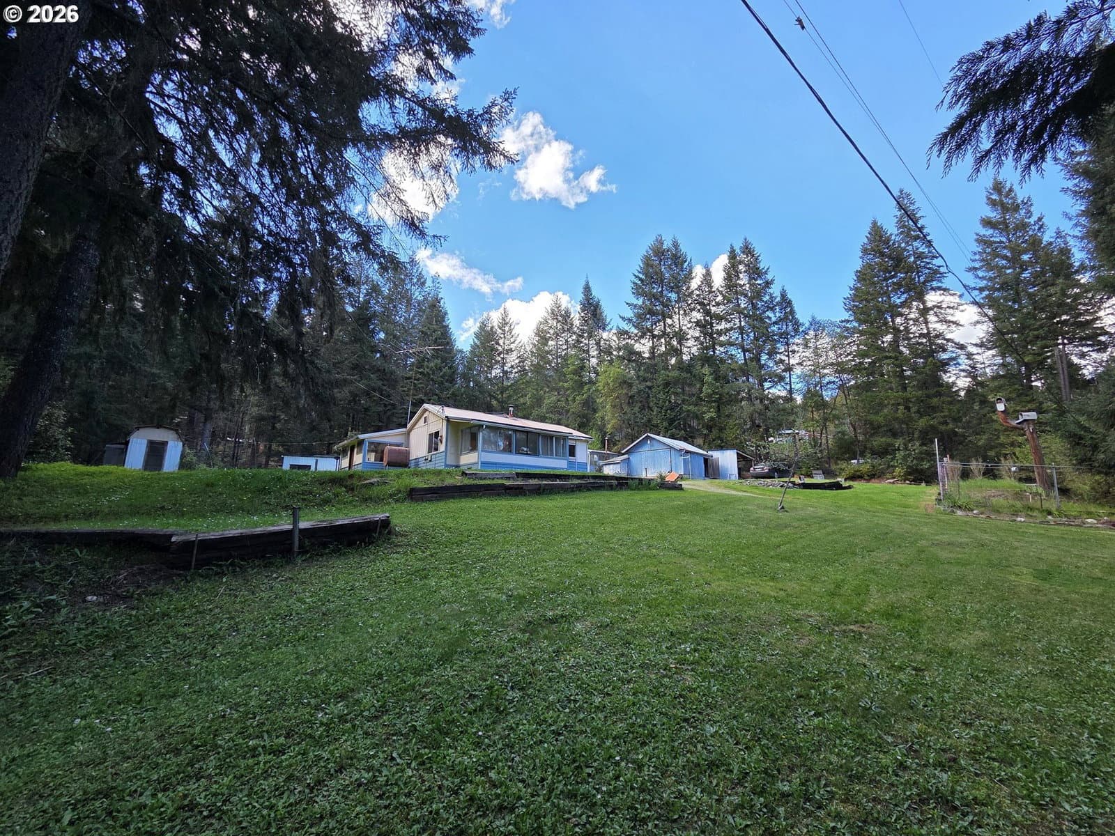 Listing photo 1 of 6