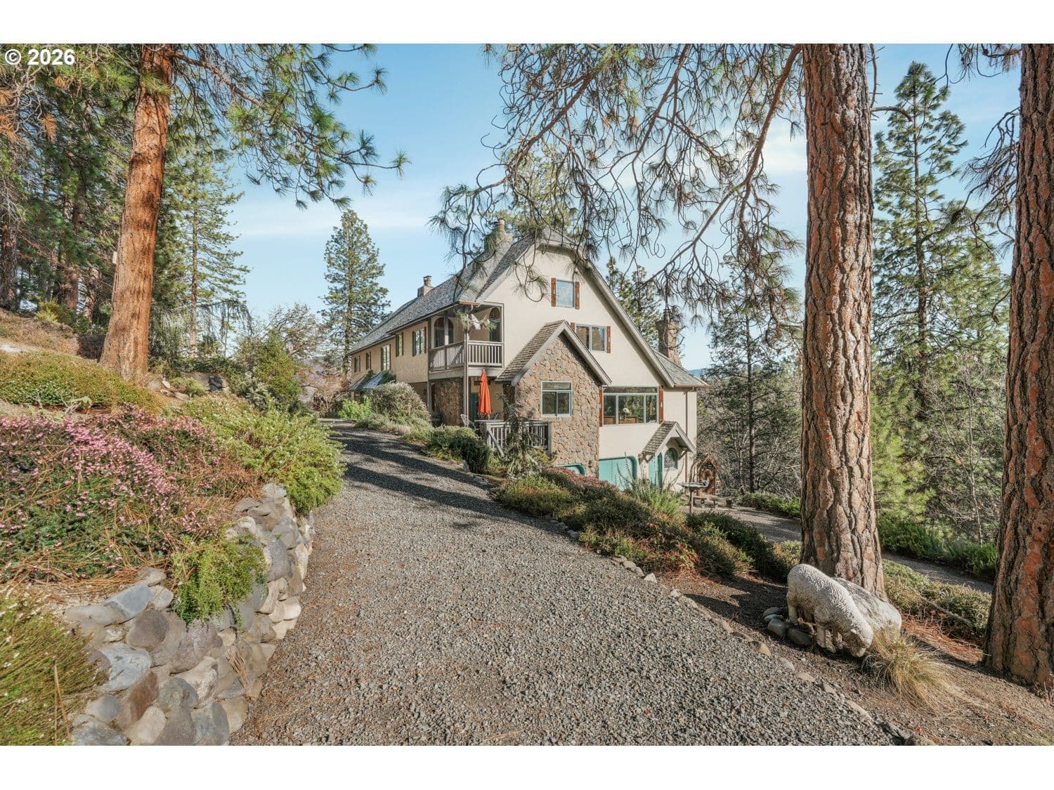 Listing photo 1 of 6