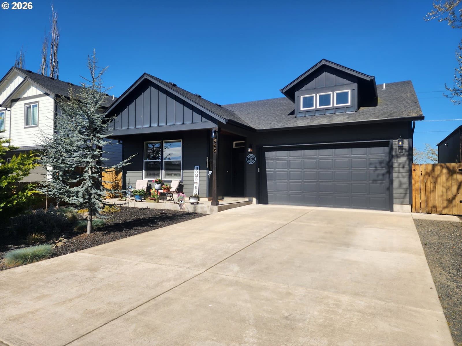 Listing photo 1 of 6